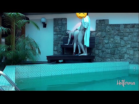 ❤️ El jefe invita a la criada a la piscina, pero no pudo resistirse a una caliente ️❌ Video de porno de calidad en es.xxxdesichudai.ru ❌️